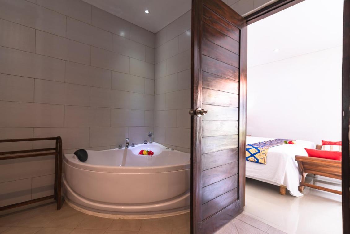 Villas Anna Bali โลวินา ภายนอก รูปภาพ