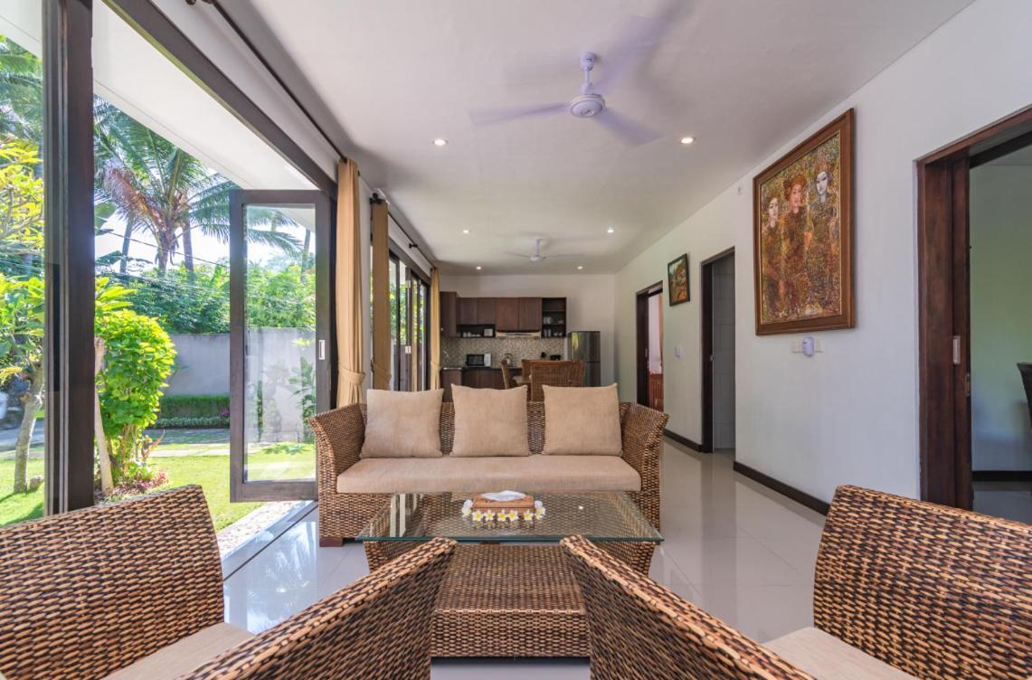 Villas Anna Bali โลวินา ภายนอก รูปภาพ