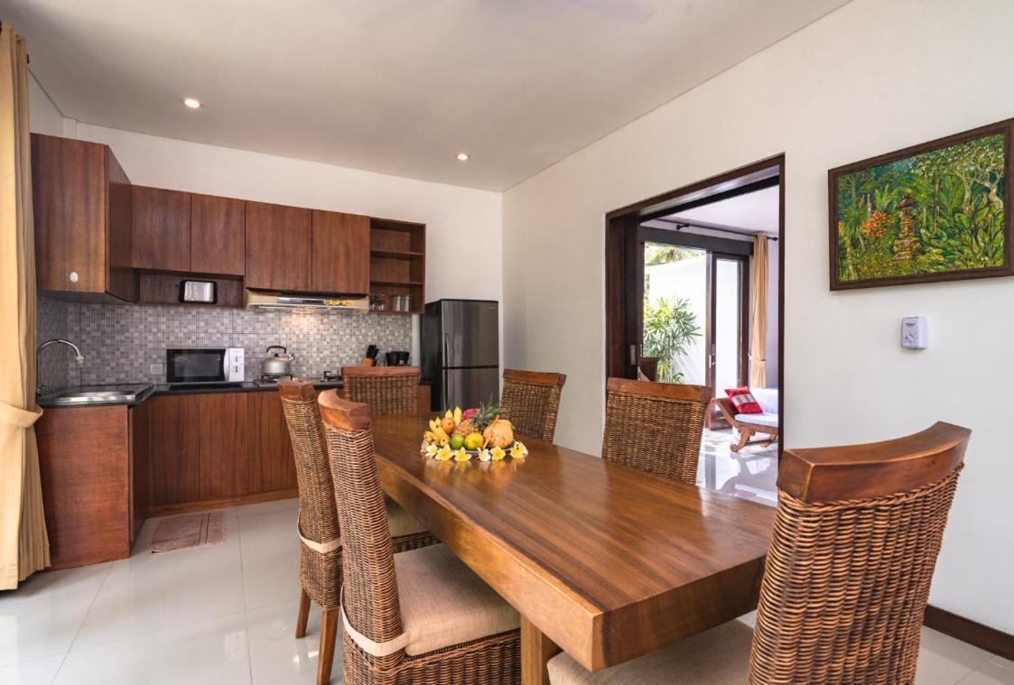 Villas Anna Bali โลวินา ภายนอก รูปภาพ