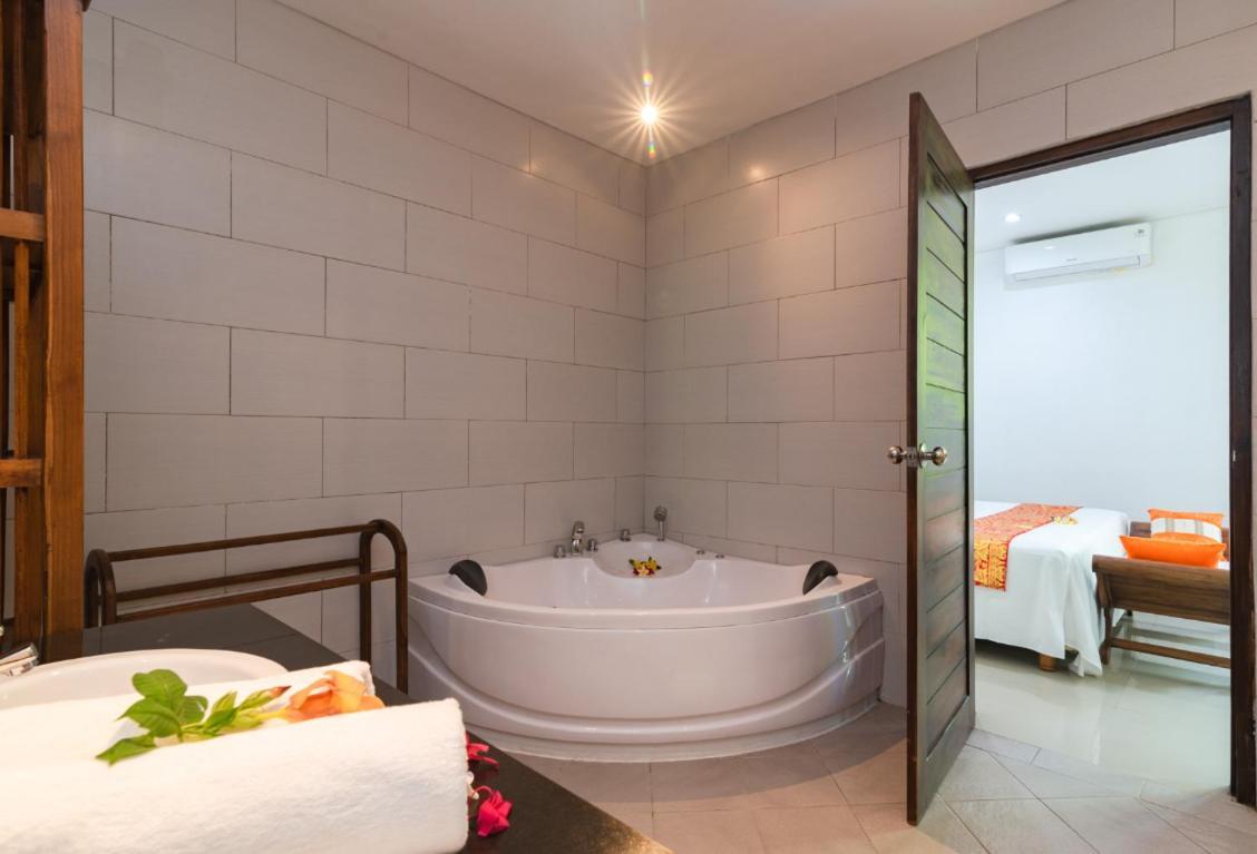 Villas Anna Bali โลวินา ภายนอก รูปภาพ